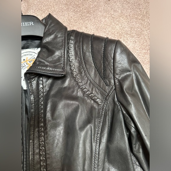 Danier black leather jacket. Size small. Like new - Picture 4 of 8